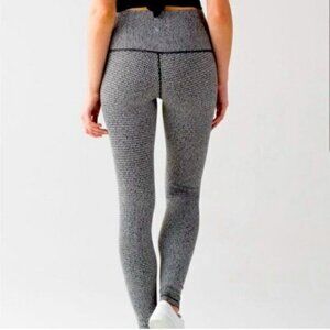 Lululemon Women's White Black Teeny Tooth Houndstooth High Times Leggings Size 6